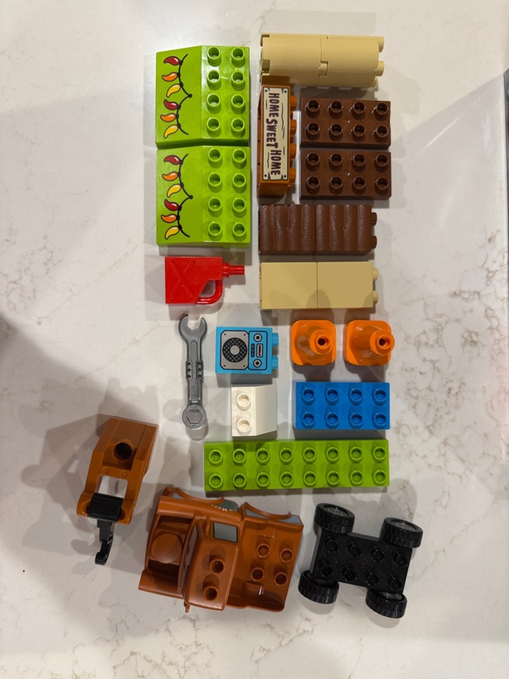 LEGO Duplo 10856 Mater’s Shed - Picture 8 of 10